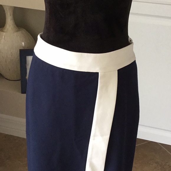 Carmen Marc Valvo knit skirt, side zip, size M - Picture 2 of 6